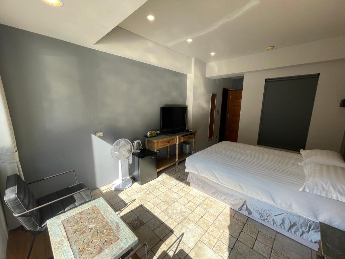 Golden101 Bed And Breakfast Джиуфен Екстериор снимка