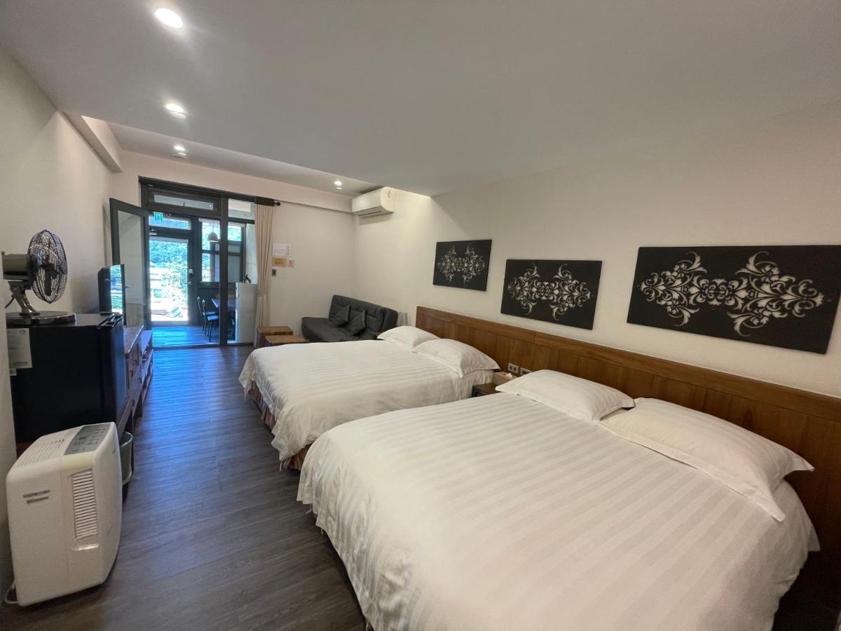 Golden101 Bed And Breakfast Джиуфен Екстериор снимка