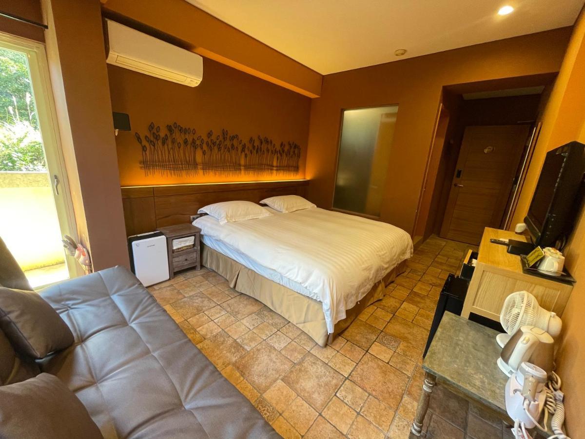Golden101 Bed And Breakfast Джиуфен Екстериор снимка