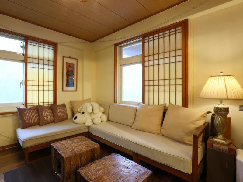 Golden101 Bed And Breakfast Джиуфен Екстериор снимка